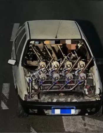 上海赛车博主魔改报废车